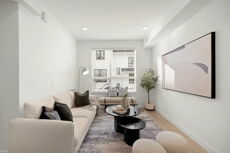 18 728 LEA AVENUE - photo 1 of 12