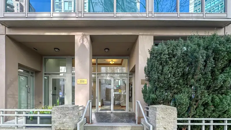 701 1318 HOMER STREET - photo 3 of 25