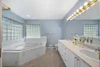 2268 140A STREET - thumbnail 32