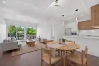 213 2233 156 STREET - thumbnail 1