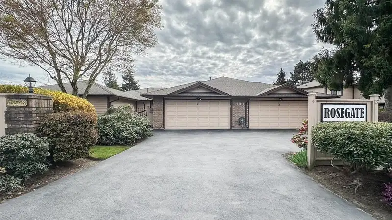 4 15148 20 AVENUE - photo 2 of 28
