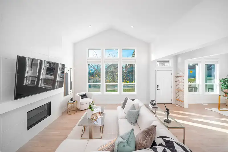 2118 165 STREET - photo 1 of 39