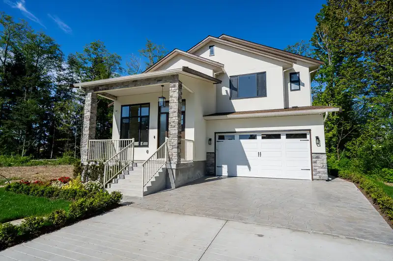 16908 1 AVENUE - photo 2 of 40