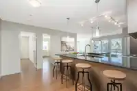 318 15745 CROYDON DRIVE - thumbnail 12