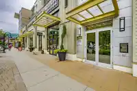 318 15745 CROYDON DRIVE - thumbnail 5