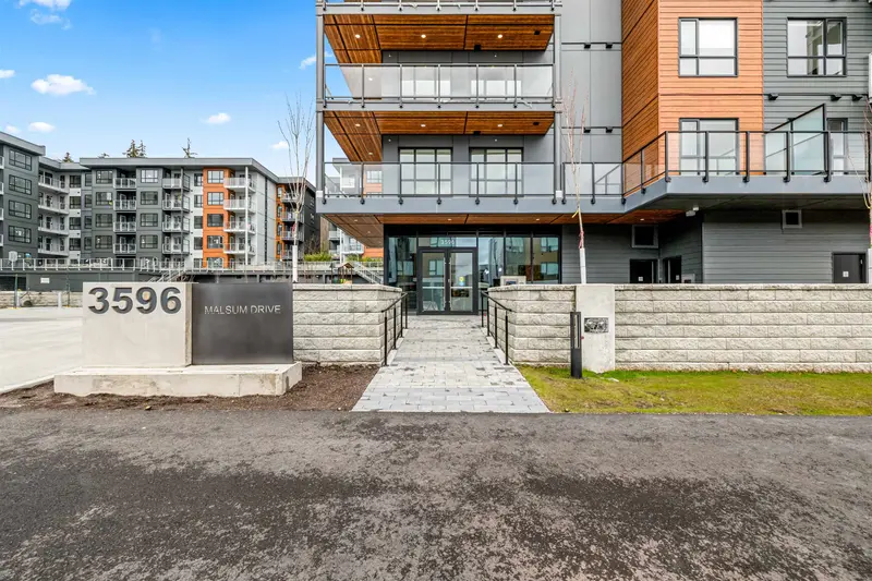 408 3596 MALSUM DRIVE - photo 2 of 25