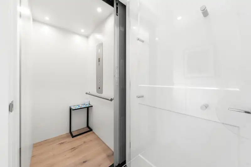 32 1871 165A STREET - photo 2 of 40