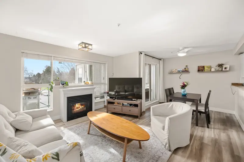 306 6390 196 STREET - photo 1 of 25