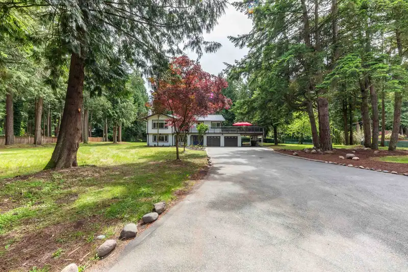 14092 CRESCENT ROAD - photo 2 of 37