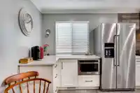 1086 163A STREET - thumbnail 18