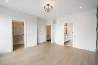16685 16 AVENUE - thumbnail 16