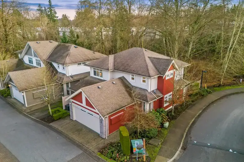 37 15454 32 AVENUE - photo 1 of 40