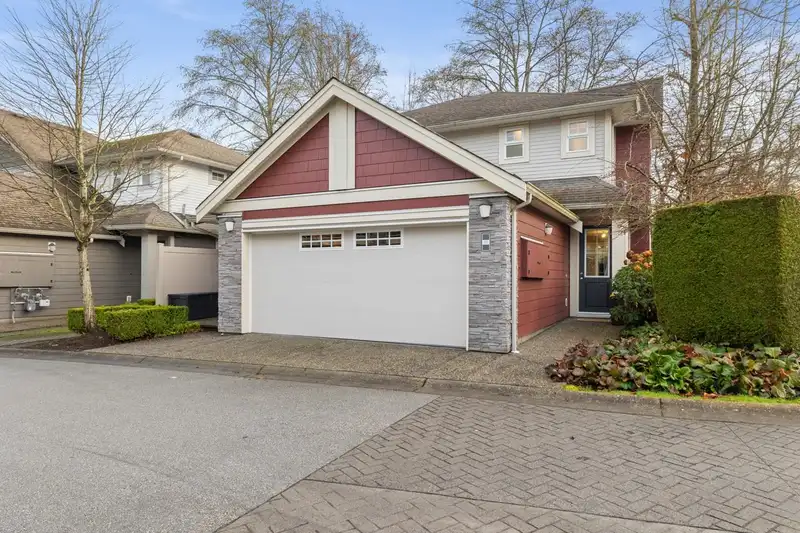37 15454 32 AVENUE - photo 3 of 40