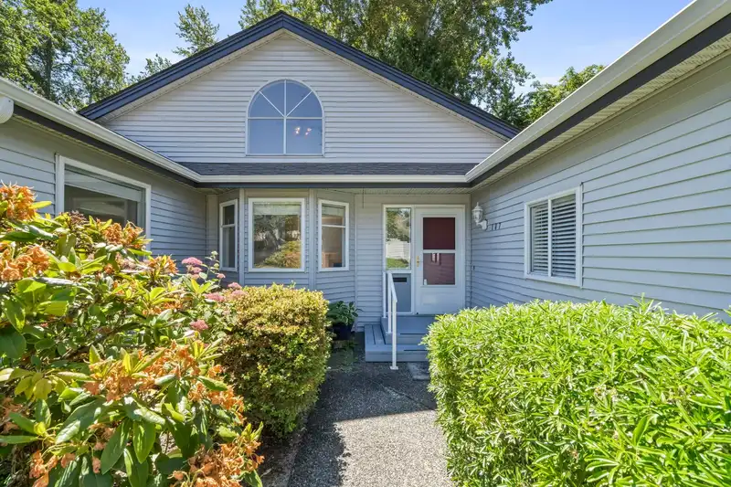 107 1744 128 STREET - photo 2 of 26
