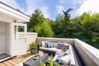 75 15588 32 AVENUE - thumbnail 1
