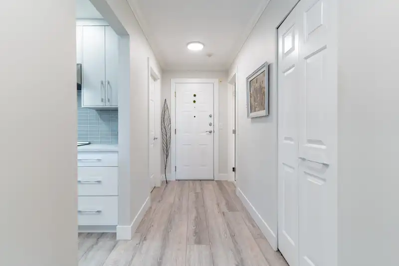 301 1488 MERKLIN STREET - photo 4 of 18