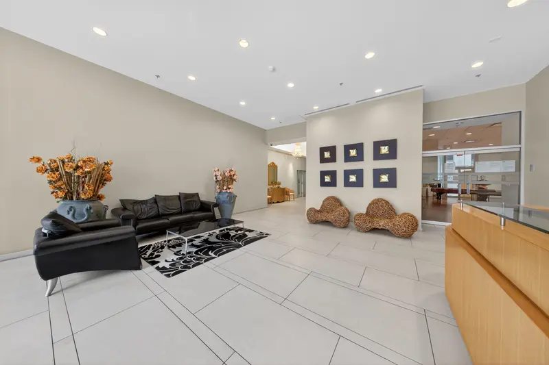 621 8080 CAMBIE ROAD - photo 2 of 15