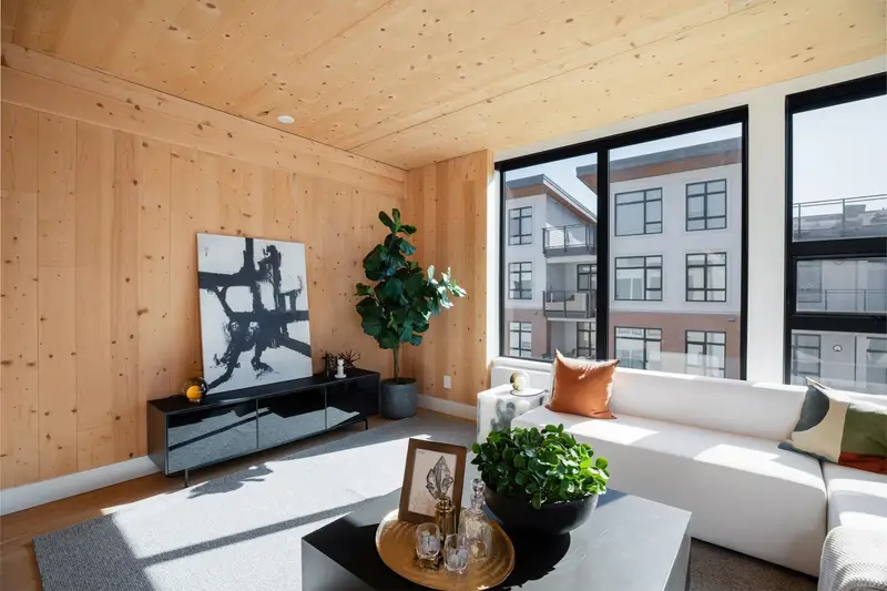 414 310 SALTER STREET - photo 2 of 25