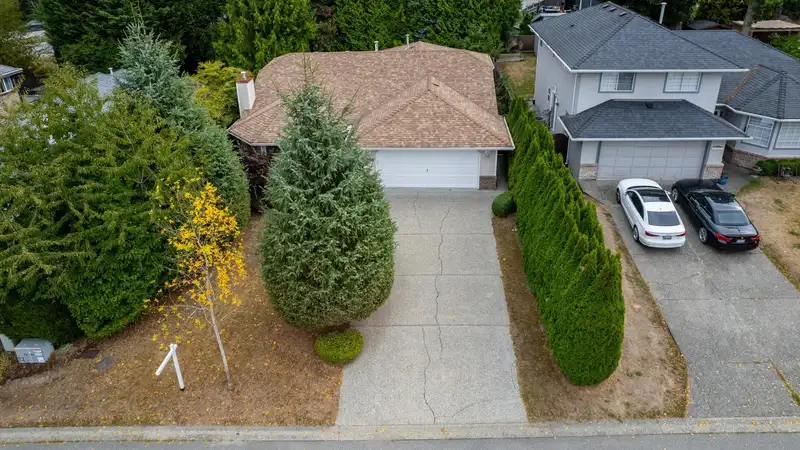 2888 153A STREET - photo 3 of 25