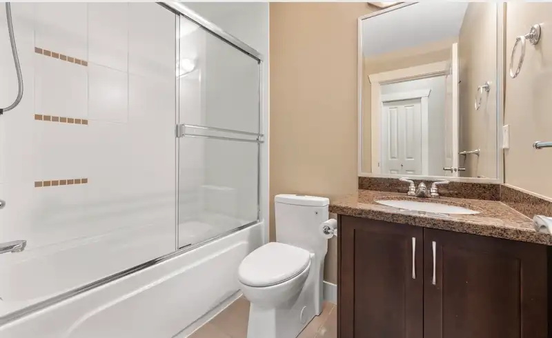 210 15368 17A AVENUE - photo 2 of 14