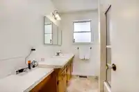 15568 THRIFT AVENUE - thumbnail 12