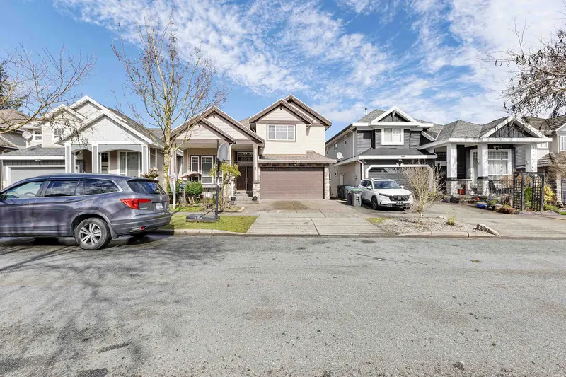 14581 76A AVENUE - photo 1 of 25