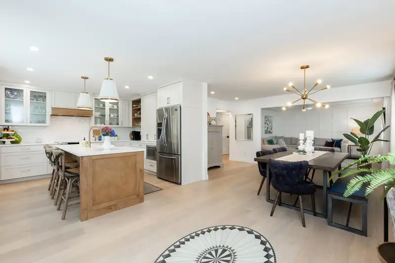 1 12951 17 AVENUE - photo 1 of 37