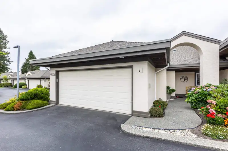 1 12951 17 AVENUE - photo 2 of 37