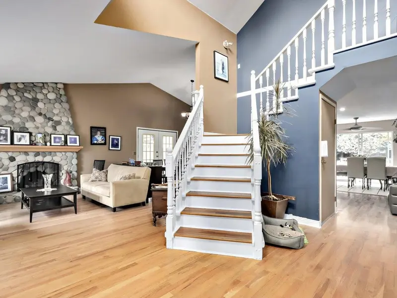 7361 149A STREET - photo 2 of 25