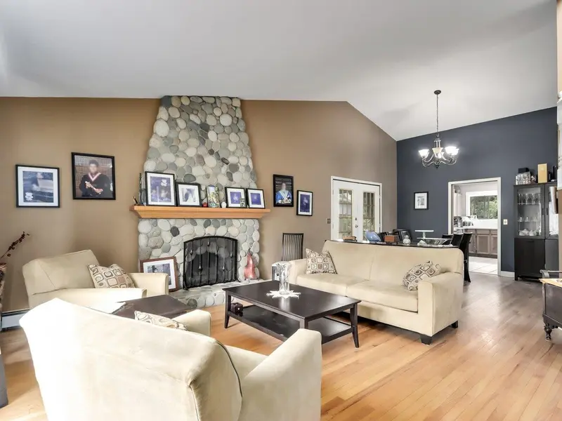 7361 149A STREET - photo 3 of 25