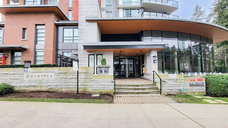 2204 3096 WINDSOR GATE - photo 3 of 25