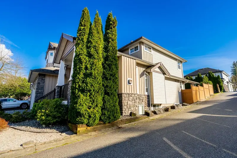 21620 93RD AVENUE - photo 2 of 25