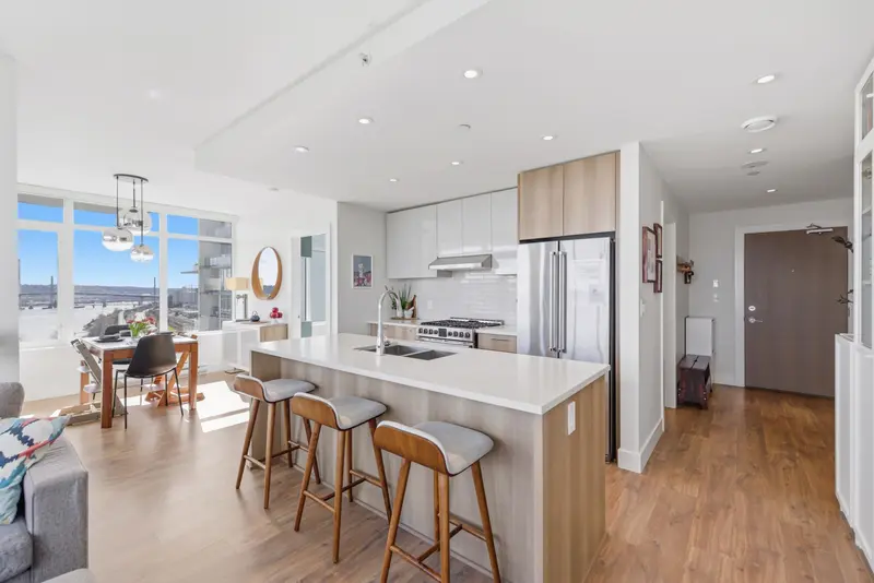 1508 258 NELSON'S COURT - photo 3 of 25