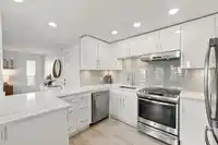 9 15989 MARINE DRIVE - thumbnail 6