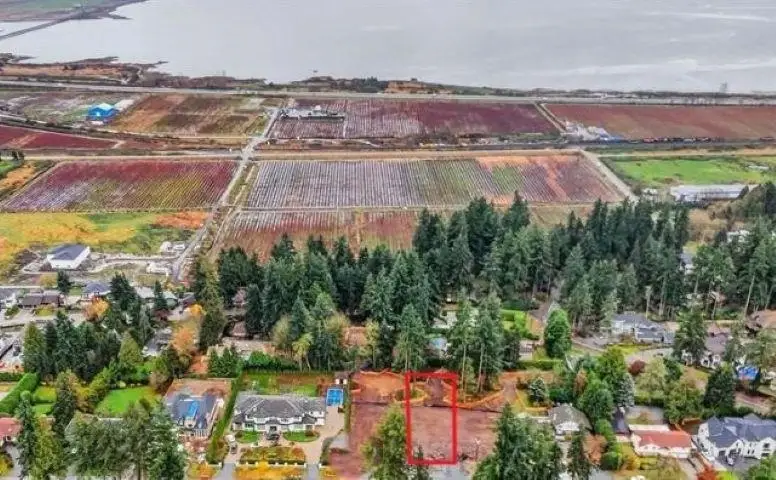 12672 54 AVENUE - photo 1 of 1