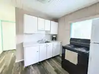 942 LEE STREET - thumbnail 4