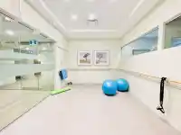 303 1588 JOHNSTON ROAD - thumbnail 26