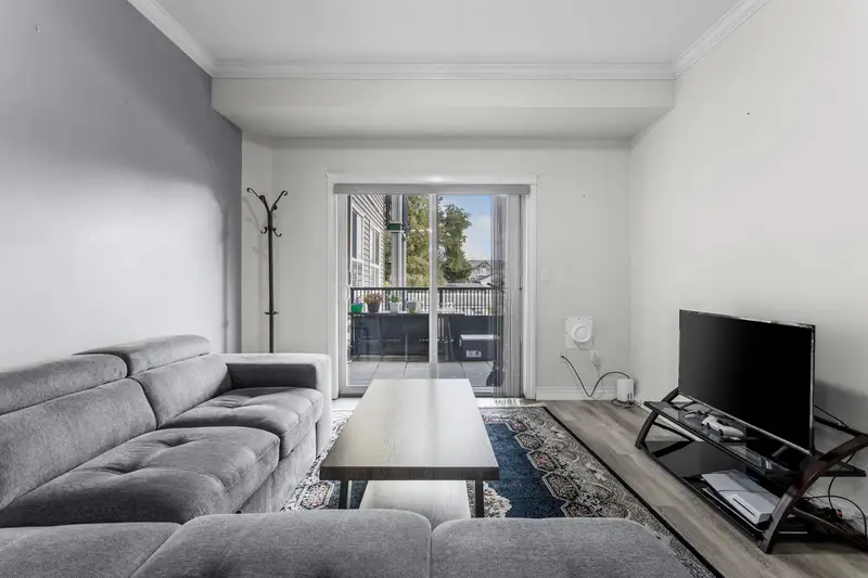 110 46053 CHILLIWACK CENTRAL ROAD - photo 2 of 22