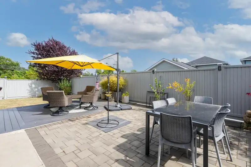 16796 16A AVENUE - photo 2 of 21