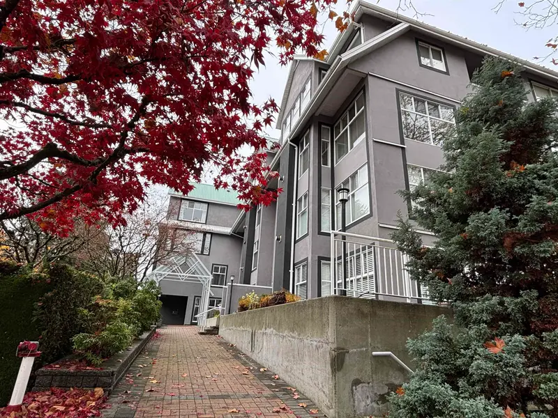 208 11609 227 STREET - photo 2 of 15