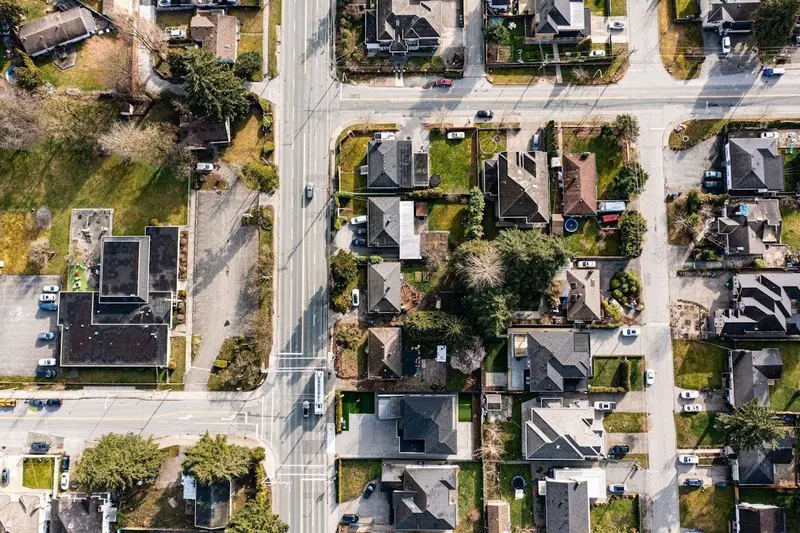 12370 96 AVENUE - photo 1 of 6