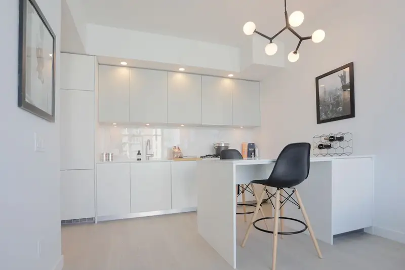 4001 6537 TELFORD AVENUE - photo 4 of 20