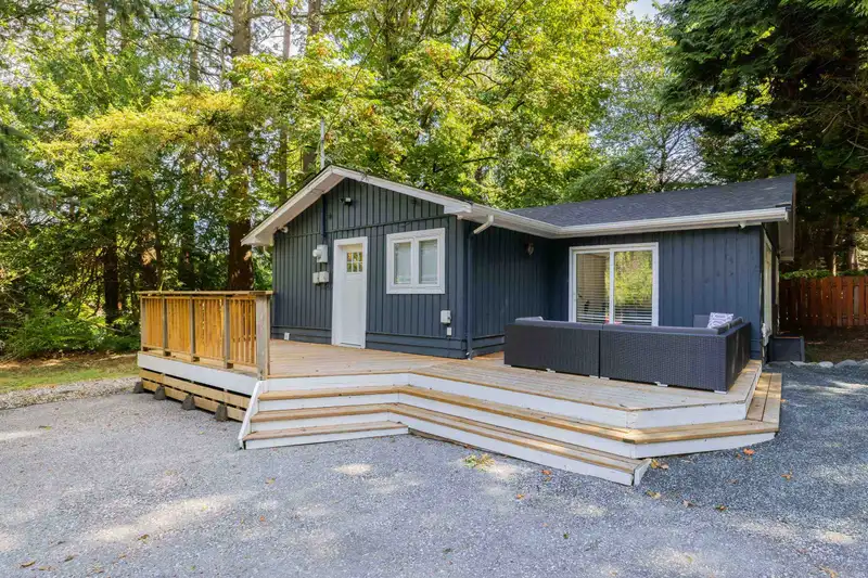 13991 CRESCENT ROAD - photo 1 of 34