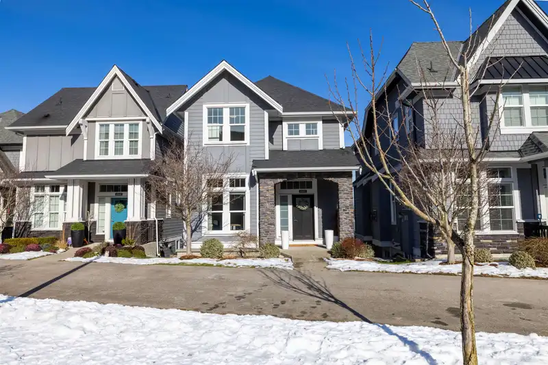 15857 WILLS BROOK WAY - photo 3 of 40