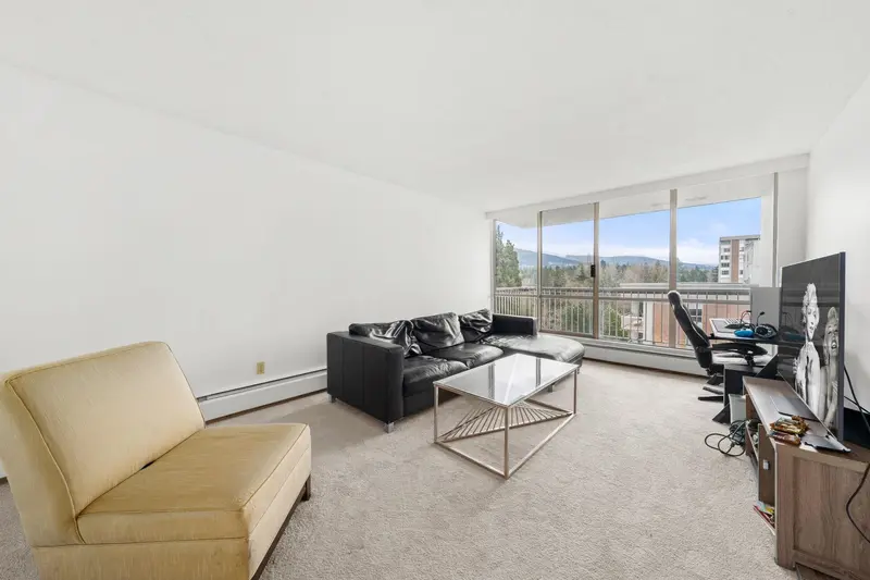 2016 FULLERTON AVENUE - photo 3 of 25