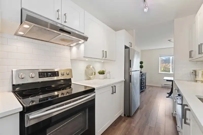 101 12890 17 AVENUE - photo 4 of 40