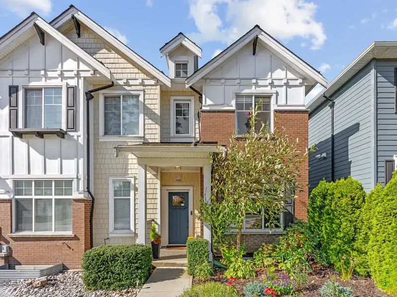 2209 165 STREET - photo 1 of 25