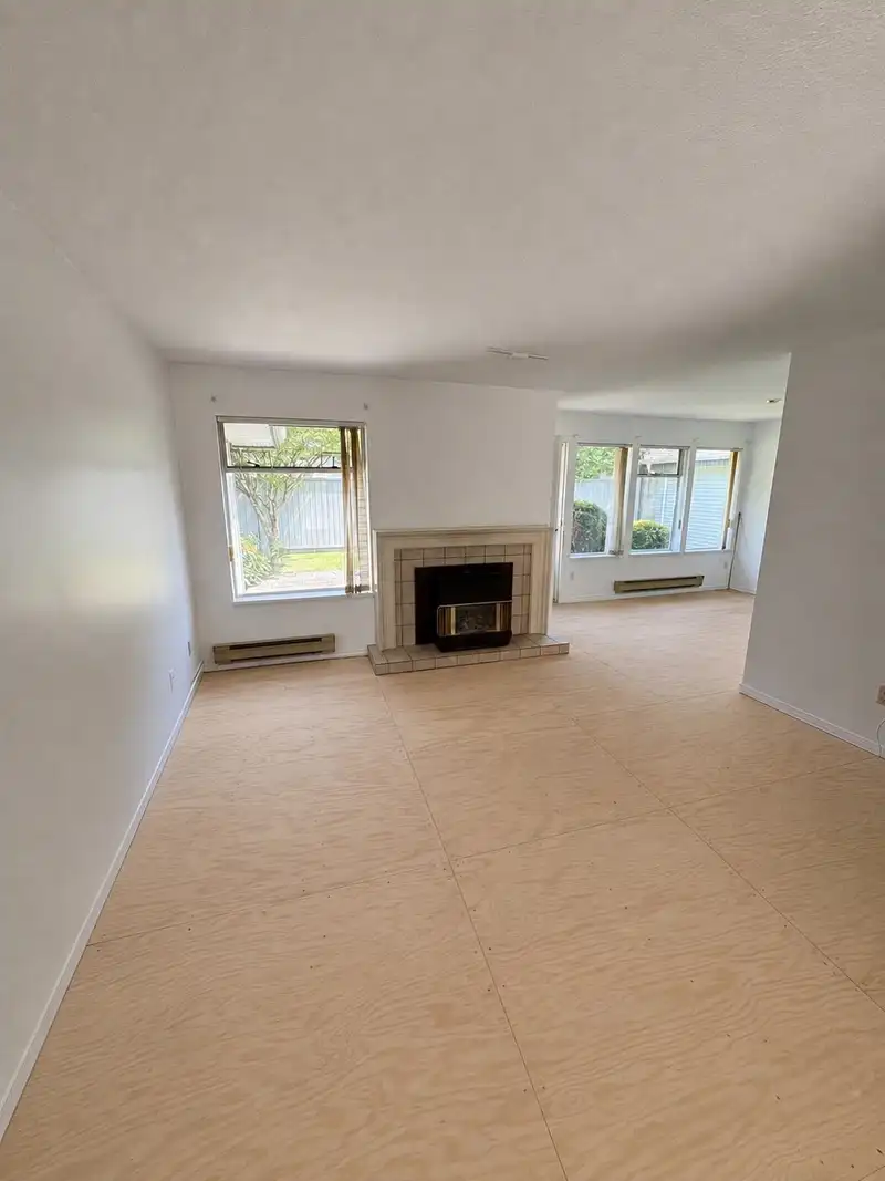 118 14220 19A AVENUE - photo 4 of 9