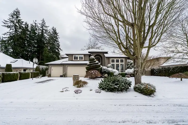 13628 23A AVENUE - photo 2 of 40