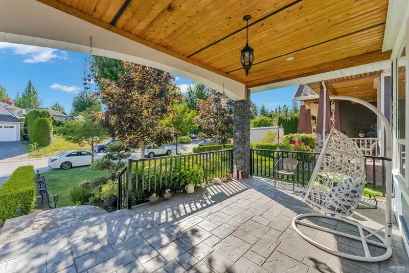 2262 MADRONA PLACE - photo 4 of 40